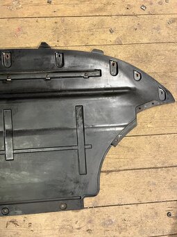Spodny kryt motora - 4