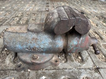 zverák york 150 - 4