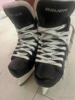BAUER SUPREME VEĽKOSŤ 33,5 - 4