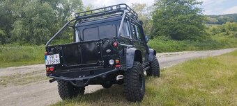 Land Rover Defender - 4