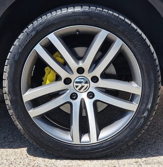 Volkswagen Touareg 3.6 V6 Tiptronic - 4