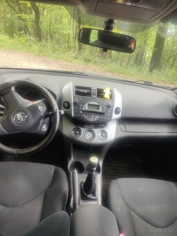 Rav 4 ročník 2006 - 4