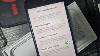 Apple iPhone SE 2020 64GB tmavý + obaly - 4