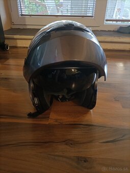Prilba na motorku - 4