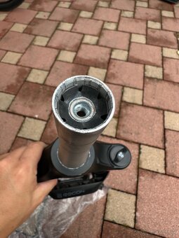 Predam vidlicu Rock Shox 29" - 4
