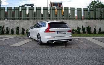 Volvo V60 D4 R-Design A/T - 4