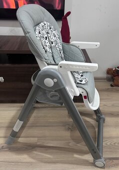 Detská jedálenská stolička a vibrujúca hojdačka s melódiou - 4