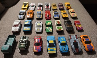 Predám staršie autíčka - 4