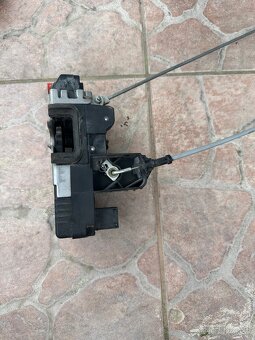 Opel Meriva A zámky dverí - 4