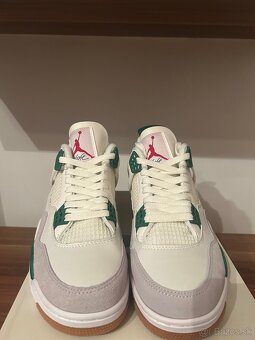 Jordan 4 Pine Green - 4