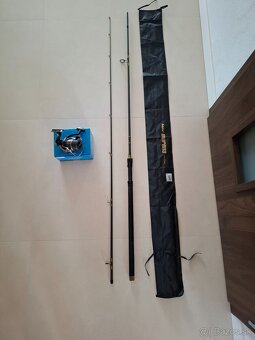 Prívlačové prúty + navijaky + taška - 4