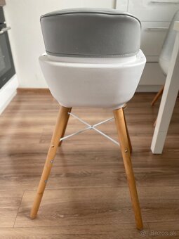 Stolička na kŕmenie 2v1 - 4