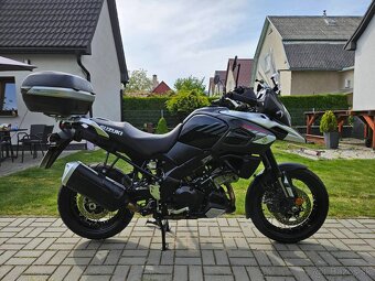 SUZUKI V STROM 1000 XT ČIERNA PERLA DL 1000 V-STROM - 4