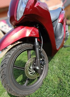 Skúter Honda Vision 110 - 4