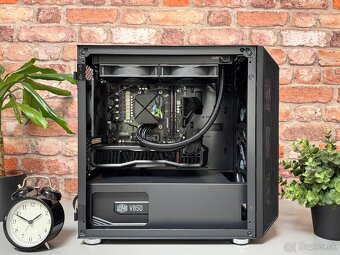 Ryzen 7 7800X3D\32GB\RX 7900GRE\SSD\850W Zdroj - 4