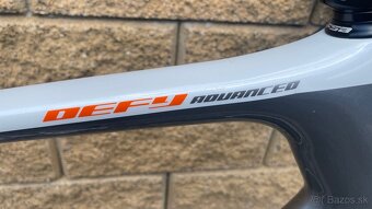 Predám karbónový bike Giant Defy Advanced 3 + wattmetre - 4