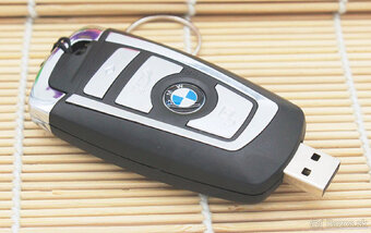 USB kľúč v tvare BMW kľúča - č.1 - 4