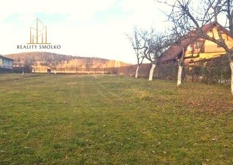 POZEMOK NA VÝSTAVBU RD V OBCI ZÁMUTOV, 1690 m² - 4