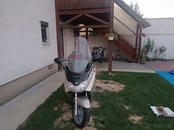 Piaggio X8 - 4