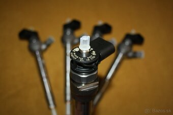 VSTREKOVACIE TRYSKY VAG 2.0 TDI 05L130277M 05L130277N - 4