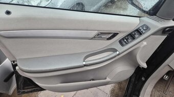 Mercedes Benz R W251 320CDi 165kw 4-matic - 4