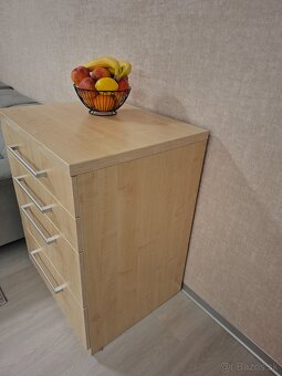 skriňa, knižnica, komoda a závesná skrinka - 4