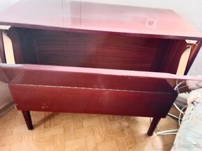 Starší nábytok - skrine - postel - komody - 4