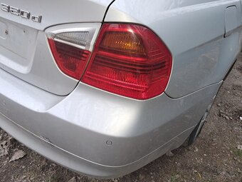 BMW e90 rozpredám na diely - 4