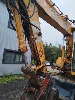 Liebherr A902 - 4