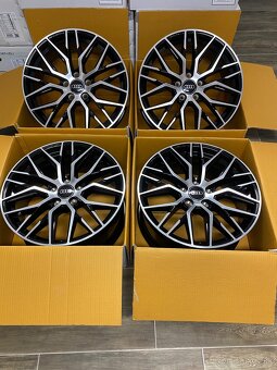 5x112 R18 MAM RS4 - 4