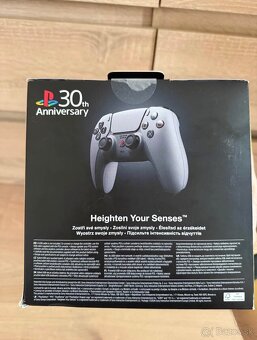 PS5 DualSense 30th Anniversary Limited Edition - 4
