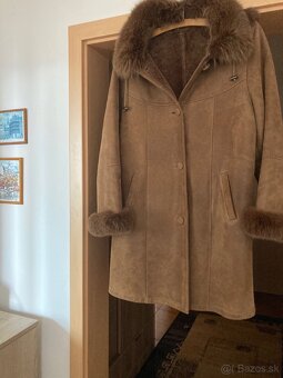 Dámsky kožuch s kapucňou slovenský - 4