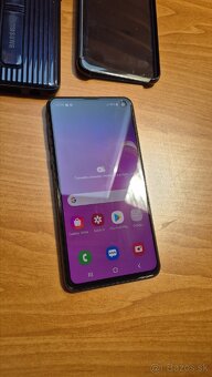Samsung Galaxy S10e - 4