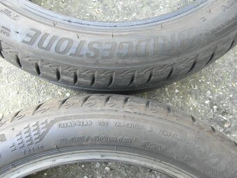 245/40 R18 - 4