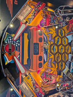 Fliperový automat Bally Pinball Corvette vo výbornom stave - 4