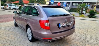Škoda Superb Combi 2.0 Tdi 125kw 2012 DSG F1 Elegance Full - 4