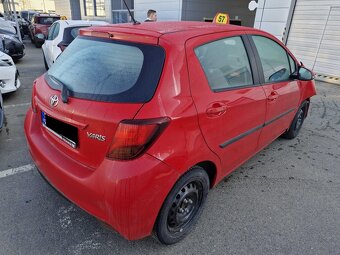Toyota yaris - 4