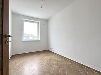 33Reality | Novostavba 3. izbový byt so záhradkou a parkovac - 4