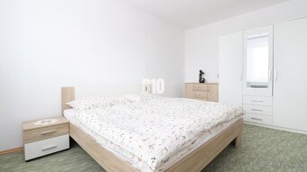 Na prenájom 3 izbový veľkometrážny byt Nováková ulica - 4