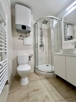 Predane - Predám 1 Izb byt v Komárne - 4