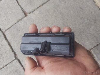 Madlo 5tych dverí Octavia 3 ,Superb 3 - 4