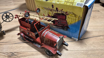 Retro hasičské auto a lietadlo - 4