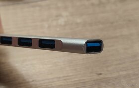 USB-C hub s 4mi USb portmi - 4