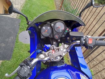 Honda Hornet 600S - 4