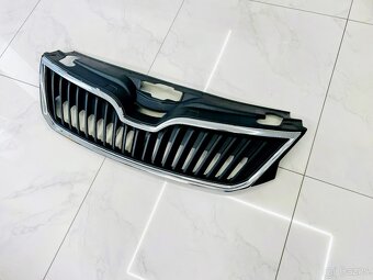 NOVY PREDOK - SKODA RAPID PRED I PO FACELIFT / ZASILAME - 4