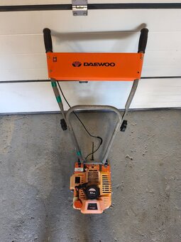 Malý motorový rotavator Daewoo - 4