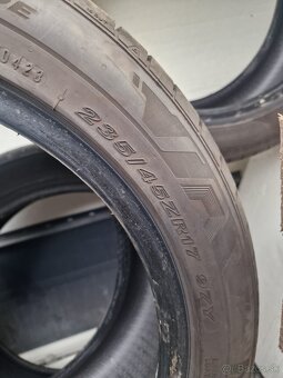 Nexen 235 45 R17 - 4