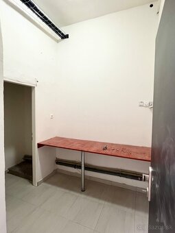 priestor v centre mesta vhodný pre veľkú predajňu, sklad - 4