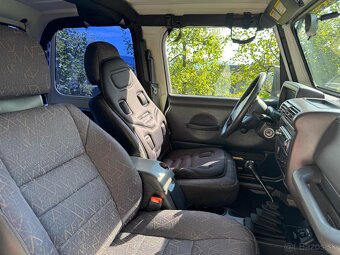 predám Jeep Wrangler r.v. 2004/87kW/2464cm3 - 4