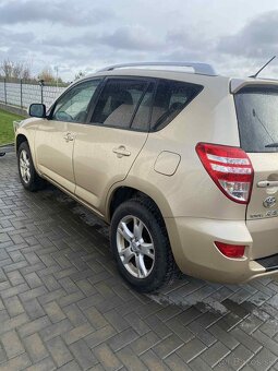 Toyota Rav 4 - 4